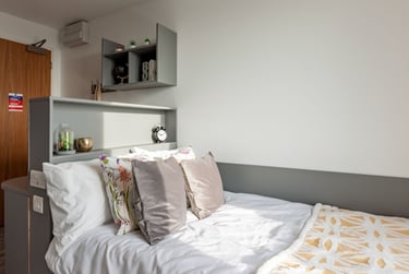 Sea View Studio at Oldway Centre, 39 High Street, City Centre, Swansea, SA11LA - Image 6